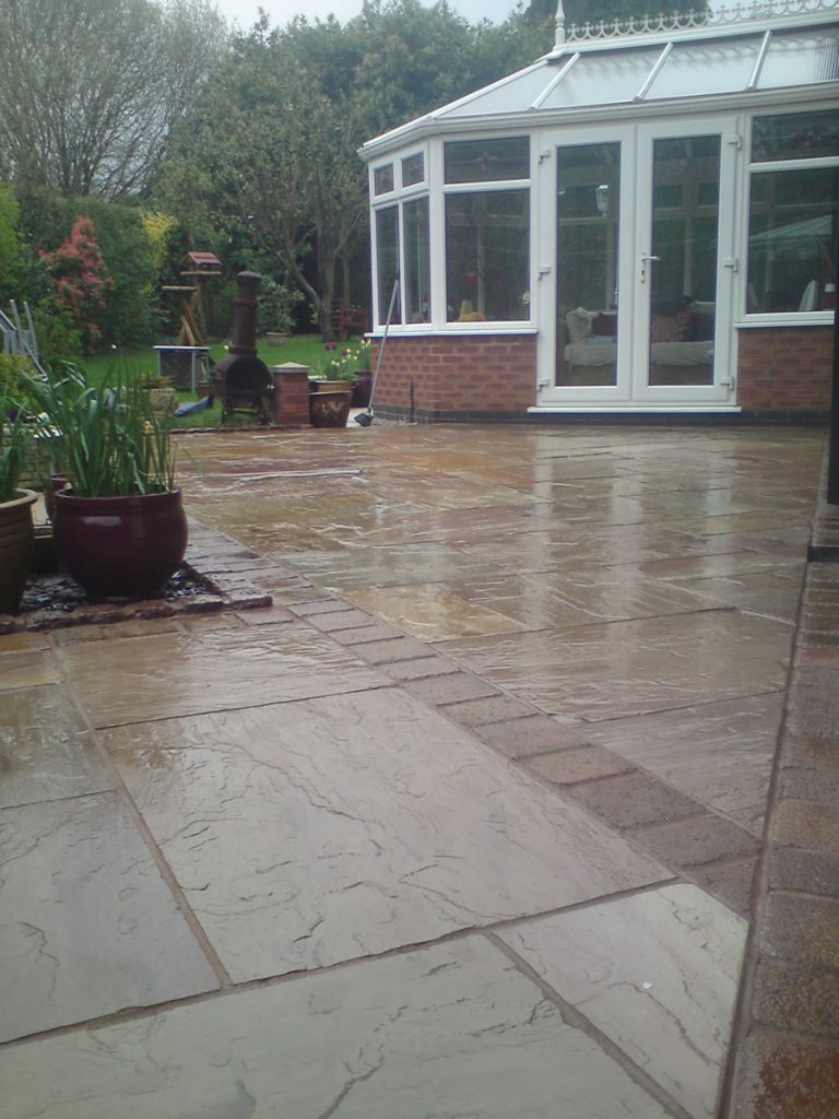 Garden Patio Cleaning Power Wash Cleaning & Drain Services